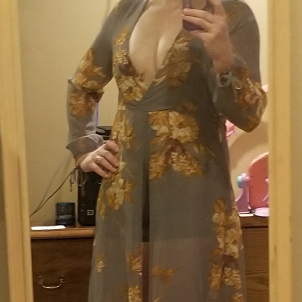 Lulu's Flowered Patterned Dress/Romper - Picture 5 of 6